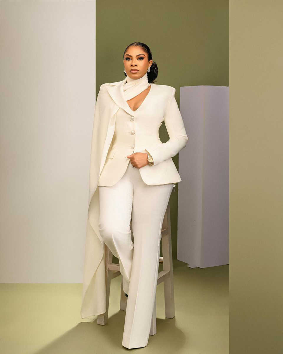 Designer Women Pants Suits Cus - Women'S Red Formal Wear avaliação e preço